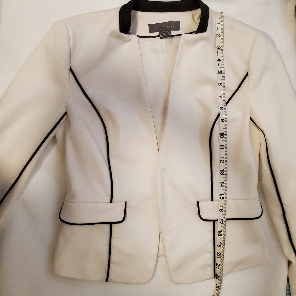 Suzy shier Medium white blazer jacket with black piping - Picture 4 of 5